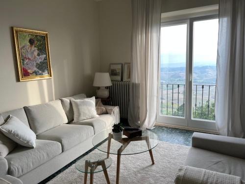 PANORAMA TERAZZA CON JACUZZI in Chianni
