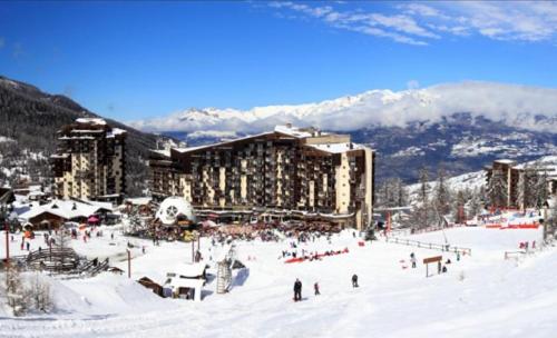 APT T2 4 COUCHAGES dans RES. 4 * - BALCONS des AIRELLES (1800) coeur de station APT T2 4 COUCHAGES dans RES. 4 * - BALCONS des AIRELLES (1800) coeur de station