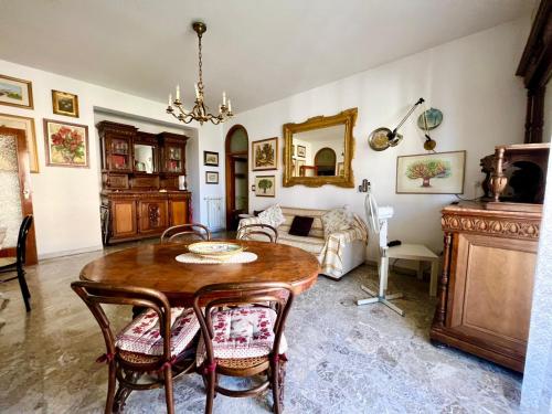 Casa Relax nel centro storico con posto auto - Apartment - Vico Equense