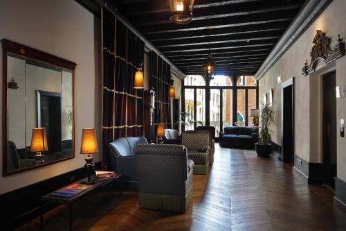 Aqua Palace - image 4