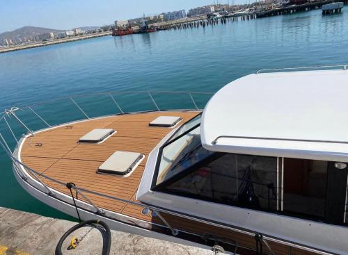 Barco Americano Sotogrande