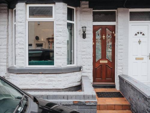 Exterior view, Ivy House, 3 Bed House, Parking - Pass the Keys near Croxteth Hall & Country Park