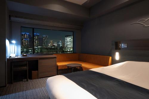 room detail thumbnail 2