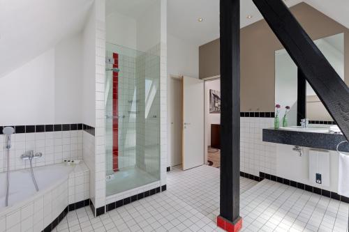 Sheraton Hannover Pelikan Hotel - image 2