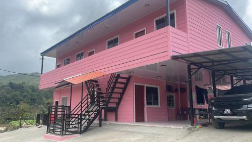 Kundasang Pink Homestay
