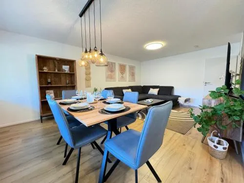 3 Zimmer Apartment, 90 qm, ruhig und zentrumsnah, max 6 Pers, 15 qm Balkon , private Garage, Internet 1000 MBit in Sindelfingen, Deutschland