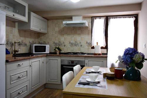 廚房, Casa Rural El Sobraillo in 拉維拉新鎮