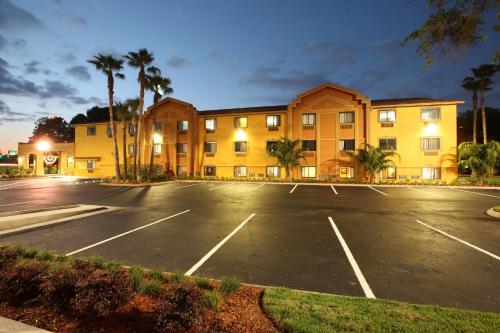 Days Inn by Wyndham Orange Park/Jacksonville - image 3