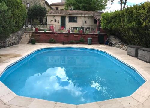 Petit mas en pays de l'Uzège (Petit mas en pays de l'Uzege) in Saint-Jean-de-Ceyrargues
