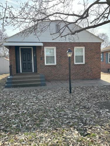 Cheerful & Warm Remodeled Cottage at Wilson Park