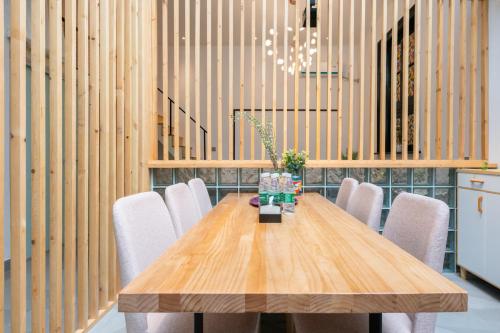 Shanghai Hills&XING 132 Family Homestay with 2 Bedrooms Near Mid Huaihai Rd and Metro Line 1&14, Shanghái (foto 9)