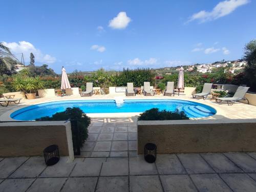 Villa Aarum - Your Idyllic Retreat in Crete !