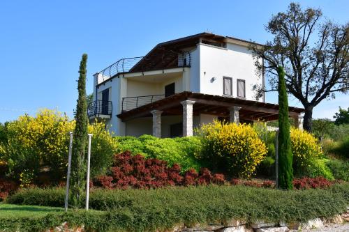 Skats, Colle degli ulivi Green Resort in Petačato