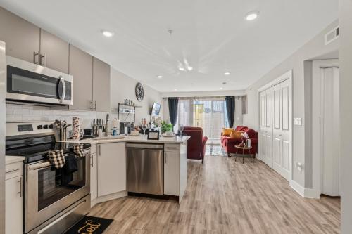 2BR-2BA Luxy Dendrobium Oasis, Pet Friendly, Family Friendly, Free Parking & Balcony in Philadelphia, USA
