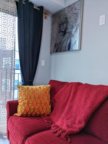 2BR-2BA Luxy Dendrobium Oasis, Pet Friendly, Family Friendly, Free Parking & Balcony in Philadelphia, USA