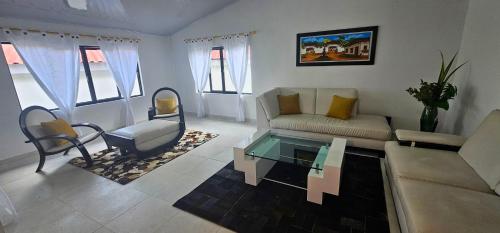 Cabanas Cafeteras Cerritos in Cerritos