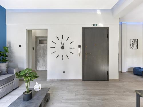 Koukaki 2 bedroom apartment - image 2