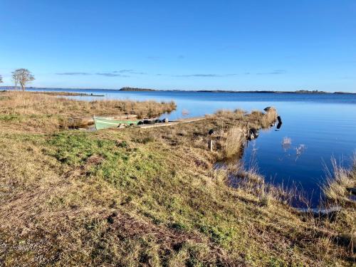 Golfing, Walking, Fishing Rest - sleeps 8 in Oughterard