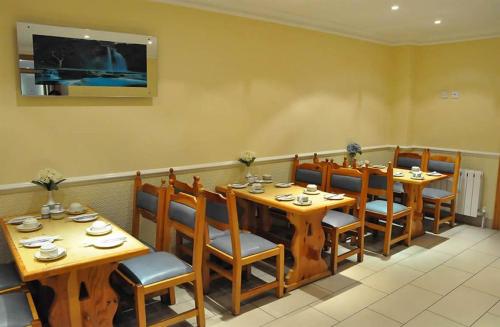 Olympic House Hotel - main image