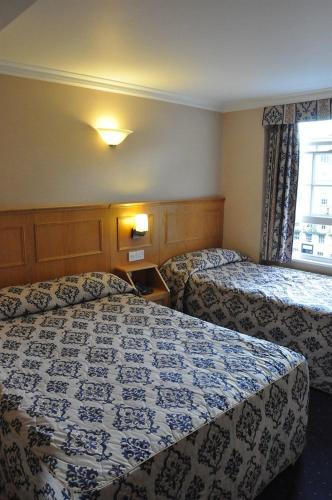 Olympic House Hotel - image 14