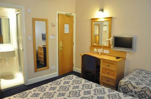 Olympic House Hotel - image 6