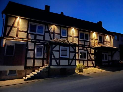 Zum Bergschlosschen 12.8km von Bernsmühle entfernt