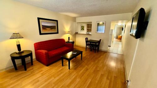 Big Chile Inn & Suites in 聖思多羅