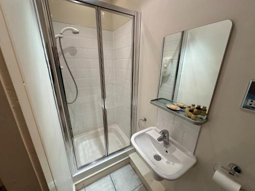 Apartment Thistle Lane - image 8