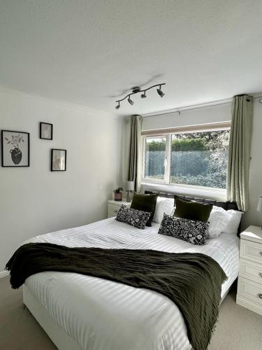 B&B Hitchin - Stylish 3 Bed House Hitchin - Bed and Breakfast Hitchin