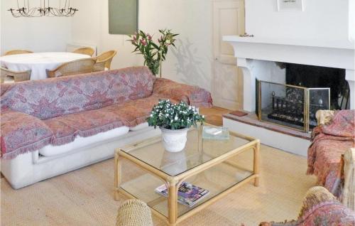 3 Bedroom Lovely Home In St Didier in Saint-Didier