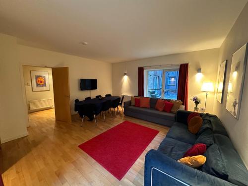 Edmonstone Suite Old Town Edinburgh