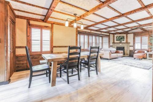 Luxury-Cabin Mount View *Gym*Game Room *Fire Place in Palmerton