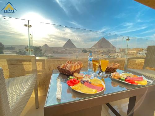Заобикаляща среда, Egypt pyramids inn in Александрия