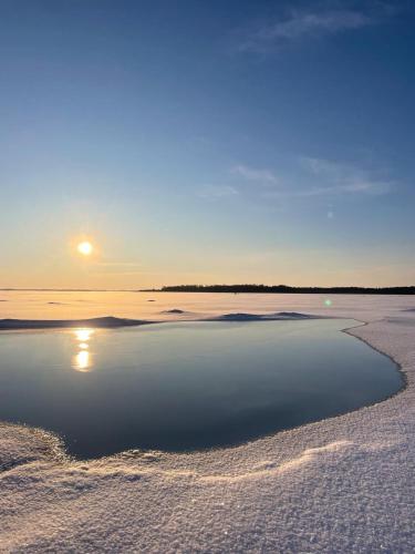 Romantiline saunamaja Padaste lahe aares in Padaste