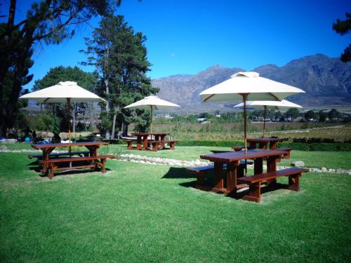 Topiary Wine Estate & Cottages