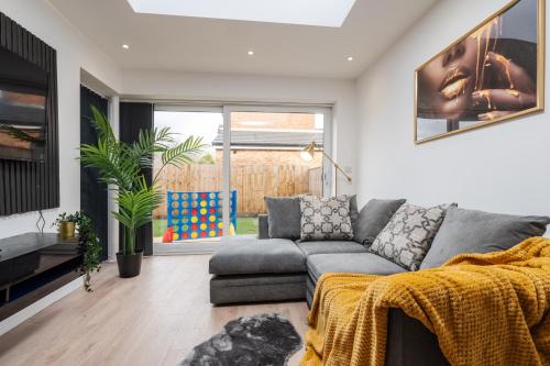 Dazzling & Modern 4bd - Coop LIVE - Etihad - Parking, Manchester
