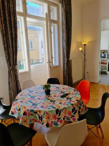 Central And Round 3 Minutes To City Shopping Center And Schonbrunn Palace - ウィーン