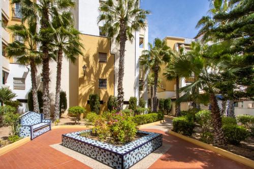 Buganvilla Apartment, 95m2, 3 Bedrooms, Terrace, 300m to Los Locos Beach in Torrevieja