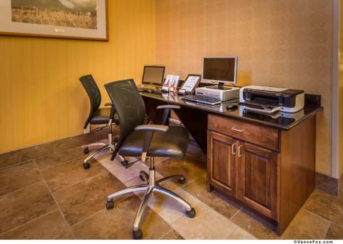 Holiday Inn Express Winnemucca an IHG Hotel - image 11
