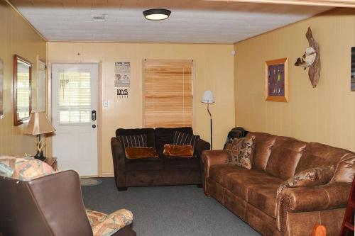 Historic 4 BR Lakefront House with boat house and in Alliance, USA