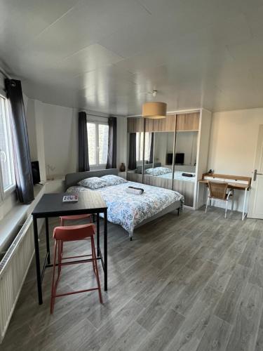 . Le Stud' Joli appartement lumineux en plein centre ville