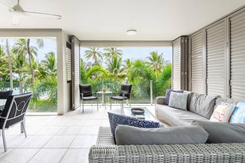 The Esplanade Escape - Your Ideal Beachfront Break