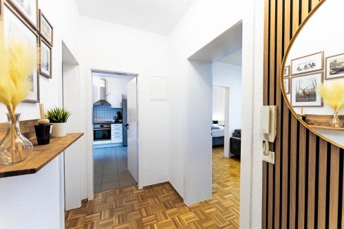 Zentral-Kingsize Bett-Playstation 4-HBF nach Köln und Düsseldorf (Zentral-Kingsize Bett-Playstation 4-HBF nach Koln und Dusseldorf) in Haan