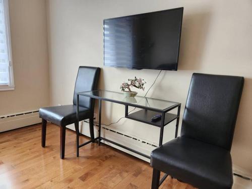 Comfortable entire 3BDR Apt in Laval Montreal