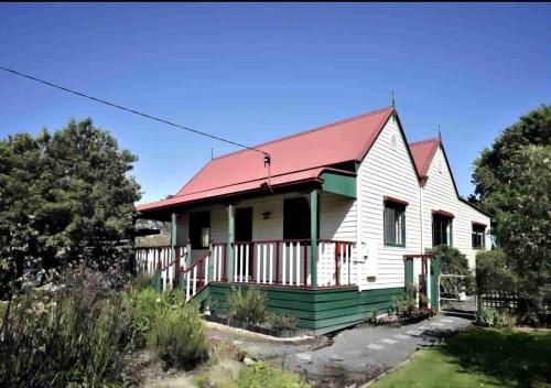 Relaxing & beautiful Miner's cottage near Wilson’s Prom - Foster