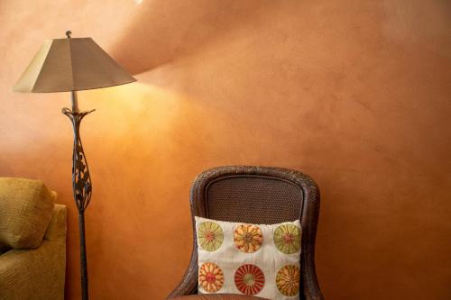 Orchid Suite in South Maui, across from the beach, 1 bedroom sleeps 4 Orchid Suite in South Maui, across from the beach, 1 bedroom sleeps 4