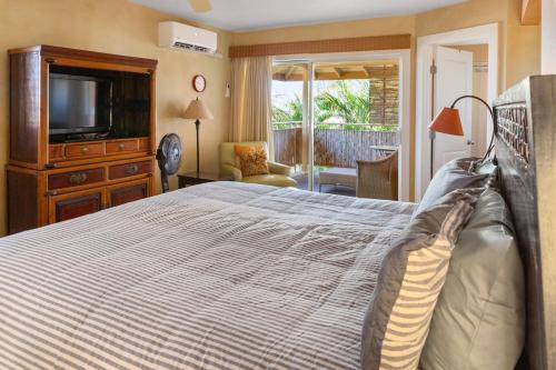 Orchid Suite in South Maui, across from the beach, 1 bedroom sleeps 4