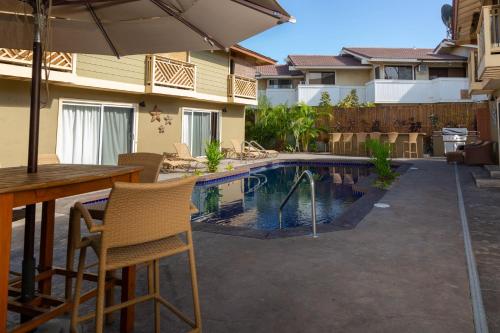 Orchid Suite in South Maui, across from the beach, 1 bedroom sleeps 4 Orchid Suite in South Maui, across from the beach, 1 bedroom sleeps 4