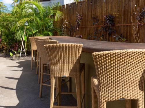 Orchid Suite in South Maui, across from the beach, 1 bedroom sleeps 4 Orchid Suite in South Maui, across from the beach, 1 bedroom sleeps 4