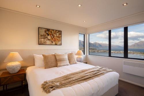 QT Paradise: Panoramic Views & Elegant Comfort - image 12
